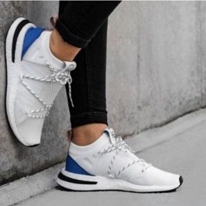 Adidas Arkyn size 8